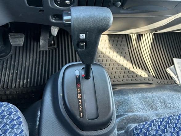 2025 Isuzu NRR image 14