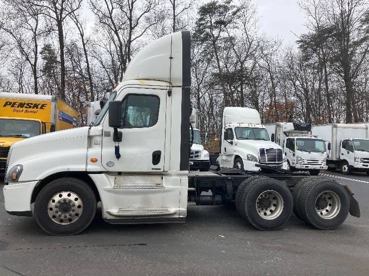 2018 Freightliner Cascadia image 9