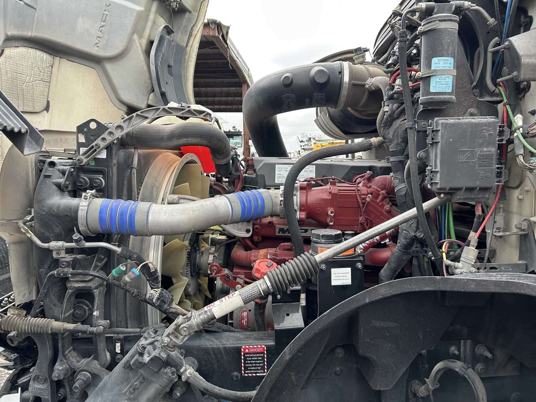 Used 2019 MACK ANTHEM Conventional - Day Cab in Covington, TN image 7