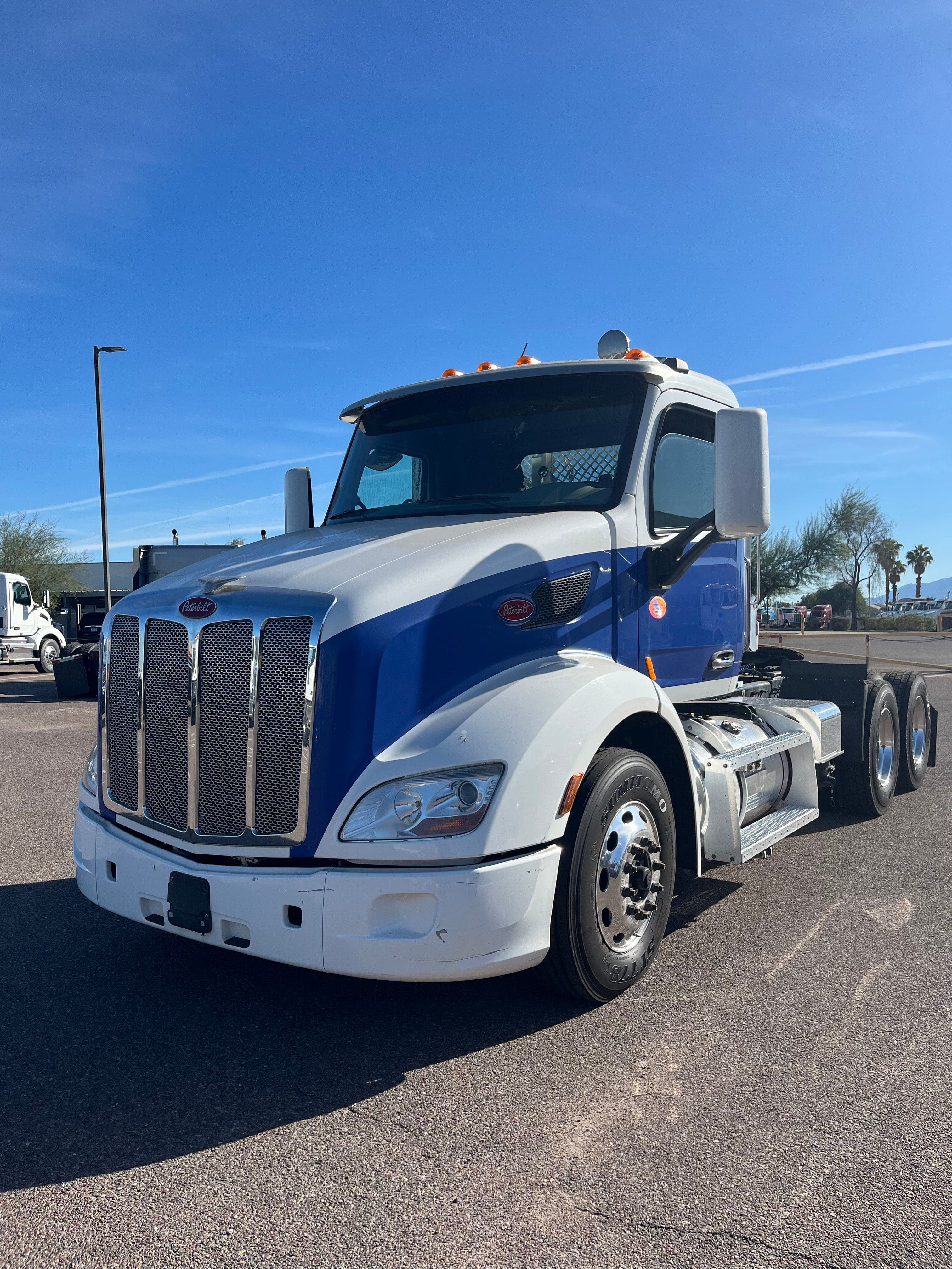 2019 Peterbilt 579 image 3
