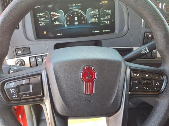 2026 Kenworth T880 image 17
