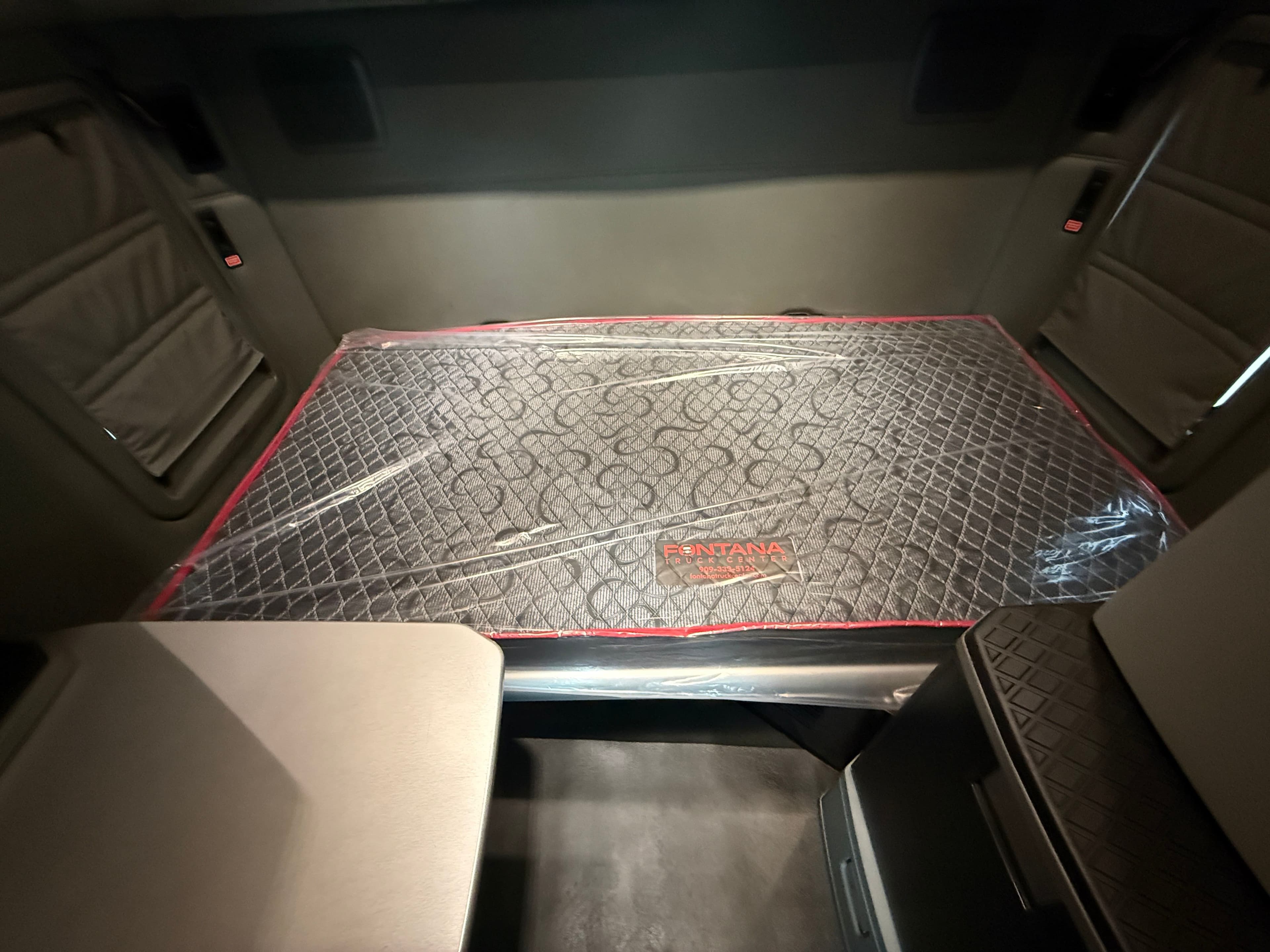 2021 Kenworth T680 image 22