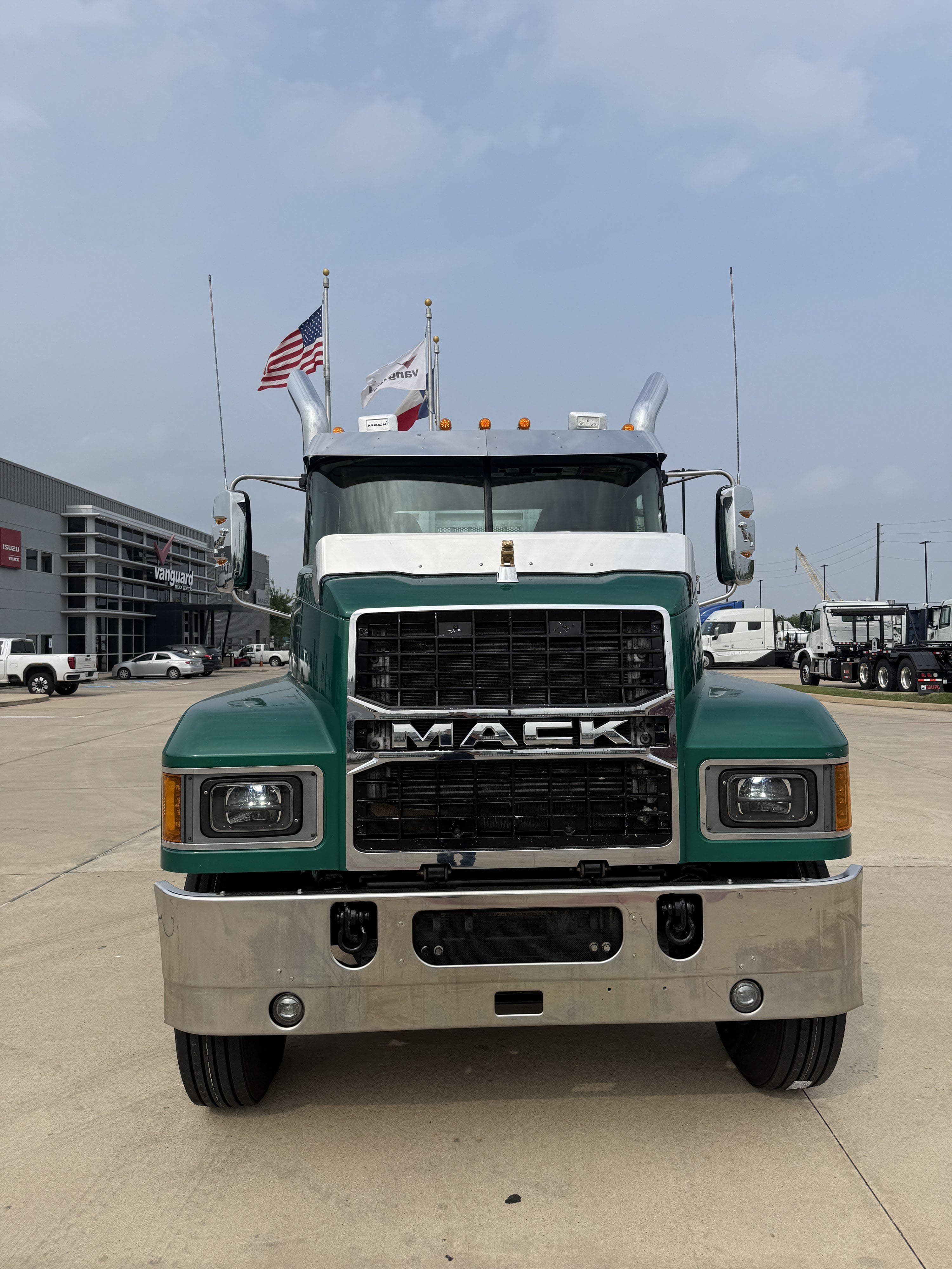 2025 Mack PINNACLE 64T image 4