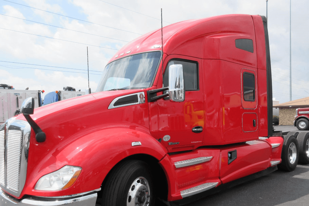 2020 Kenworth T680 image 2