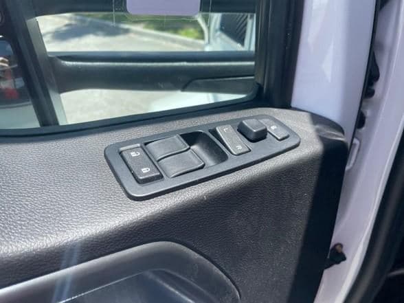 2025 Kenworth T880 image 14