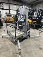 2017 JLG 30AM image 5