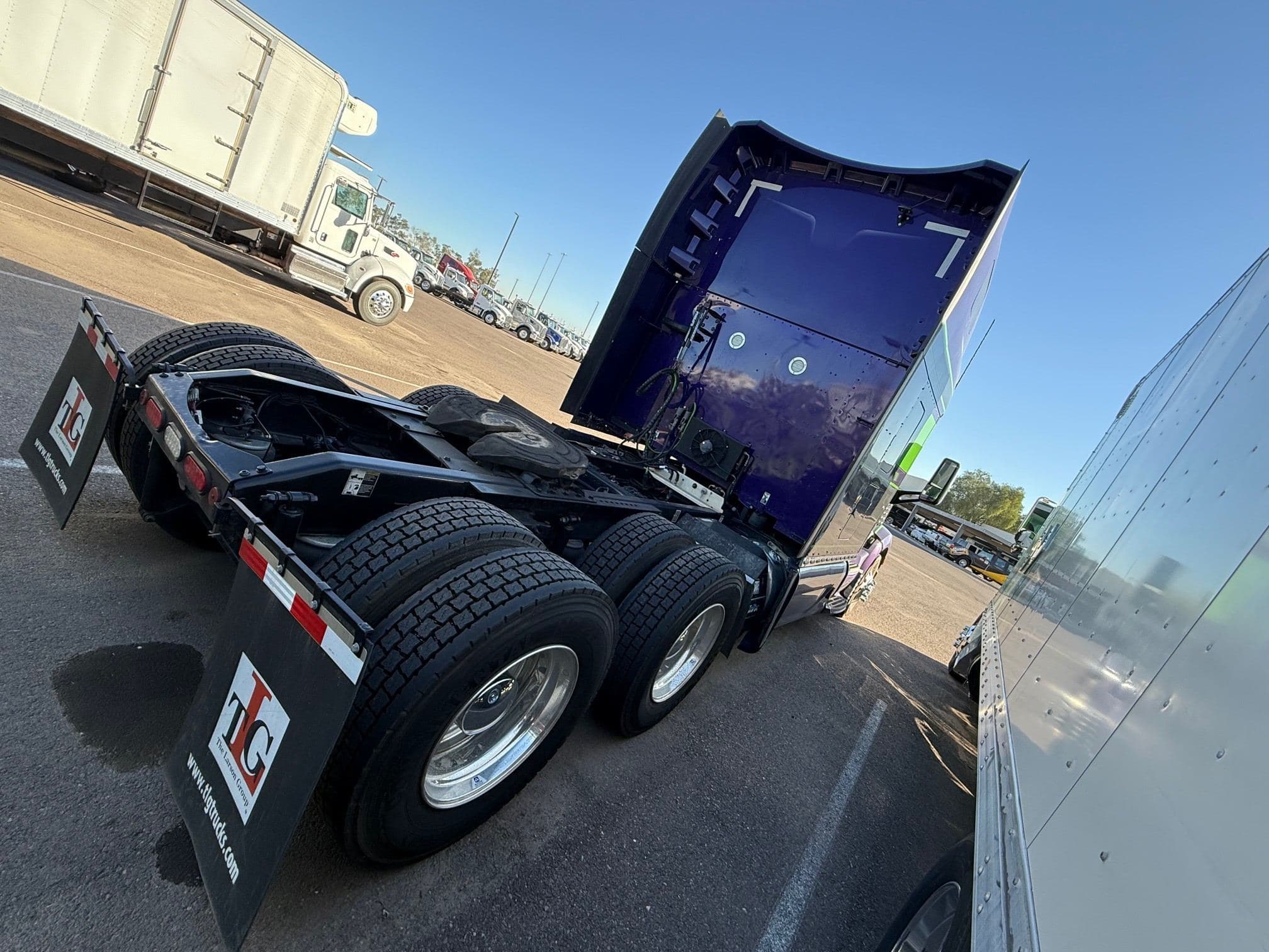 2020 Peterbilt 579 image 3