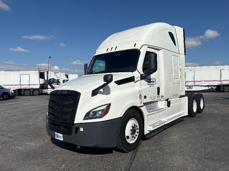 Used 2021 FREIGHTLINER Conventional - Sleeper Truck - CASCADIA 126 For Sale image 1
