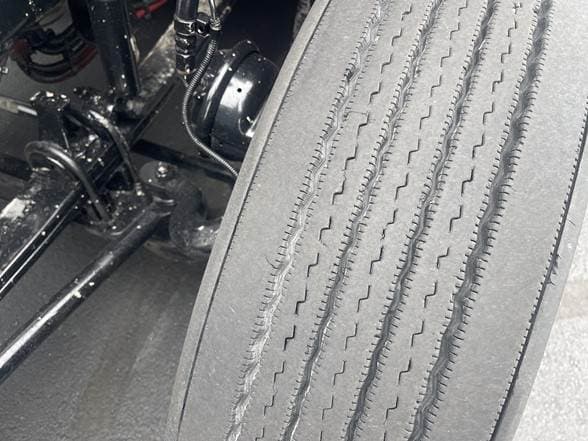 2021 Kenworth T680 image 9