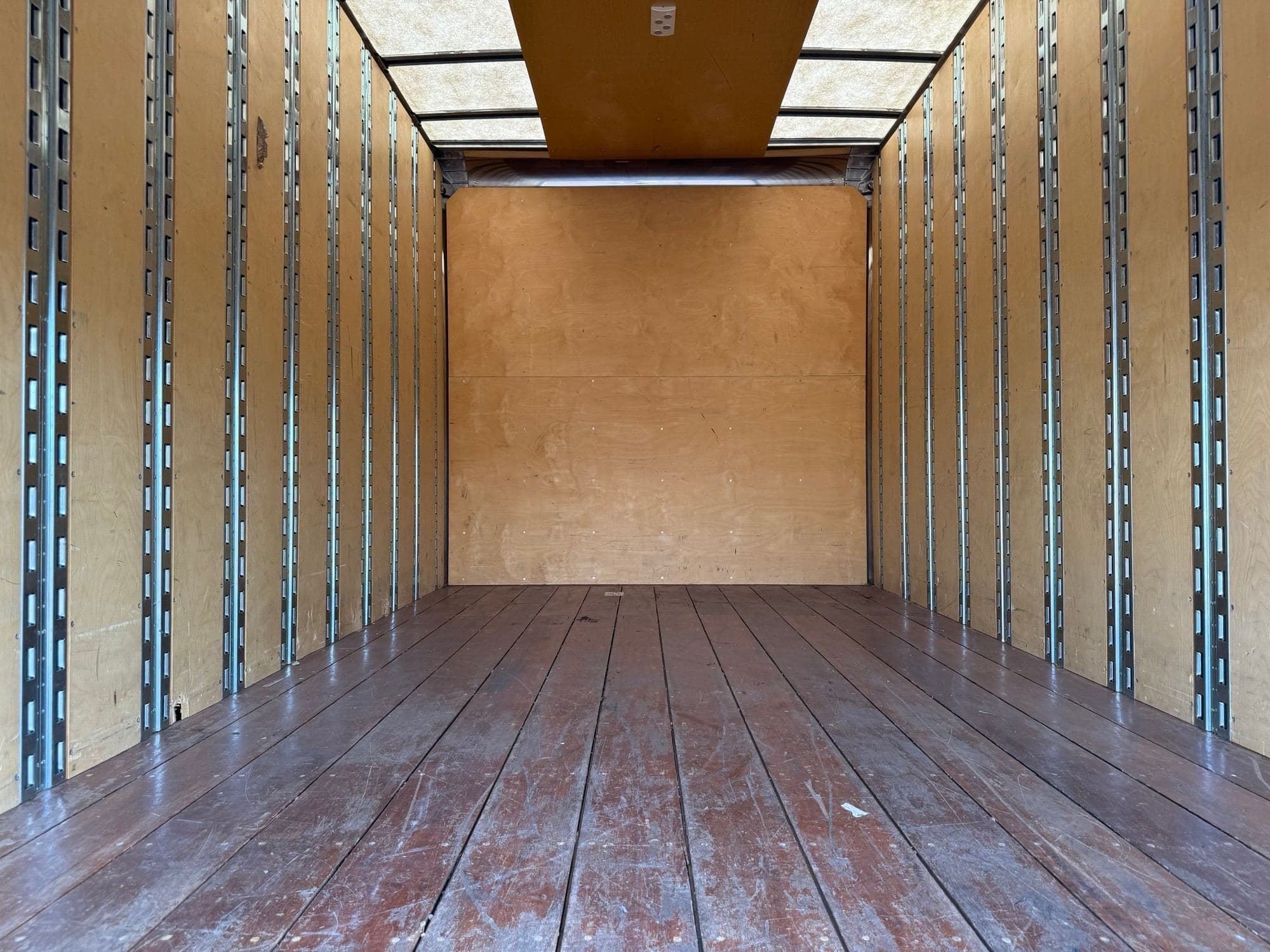 2019 Isuzu NPR-HD image 6