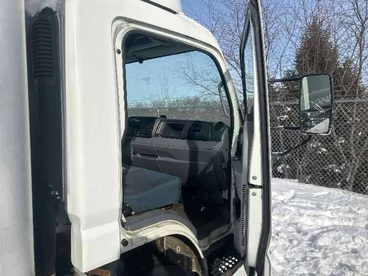 2017 MITSUBISHI FUSO FEC72S image 13