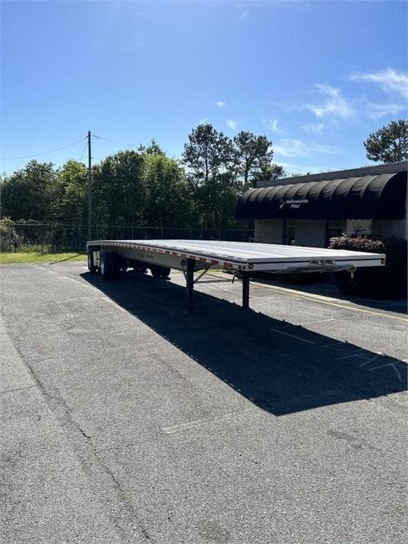 2026 Mac Trailer Mfg 1650 Cft image 3