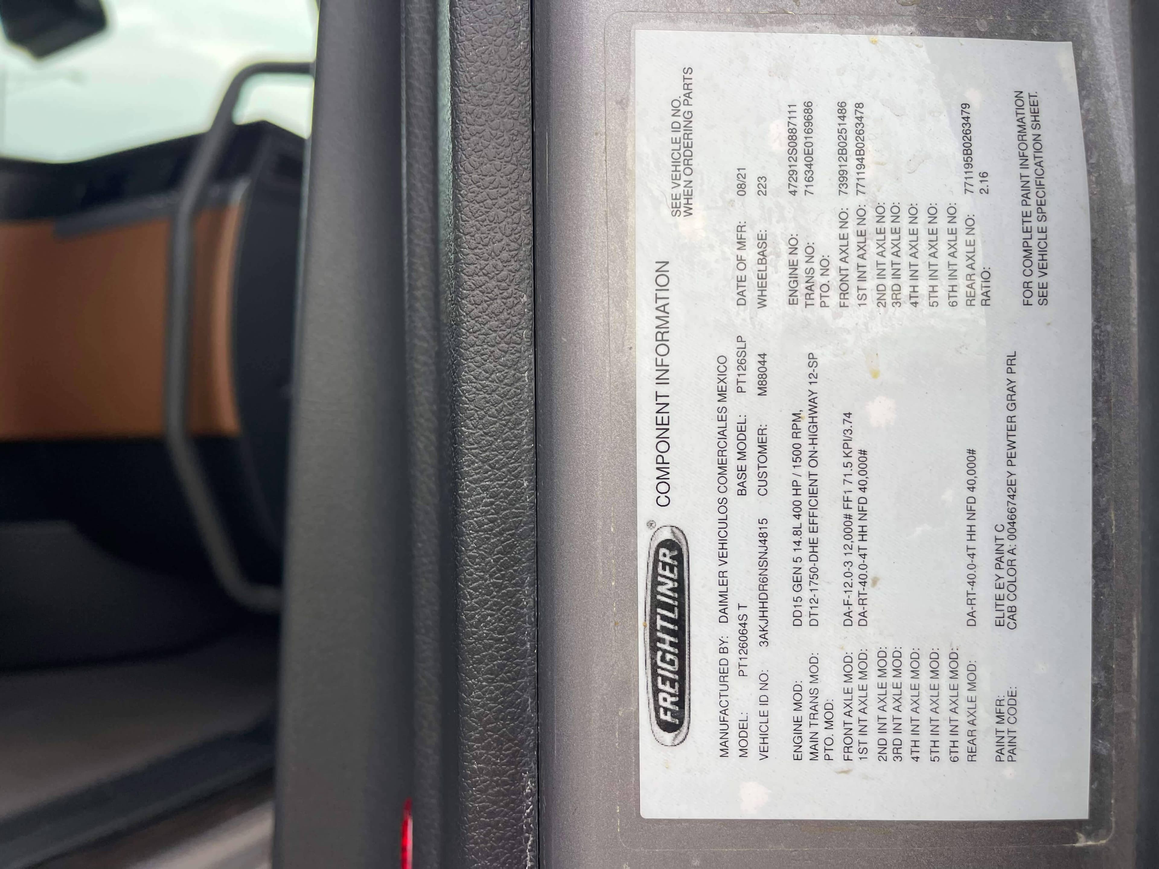 2022 Freightliner Cascadia 126 image 12