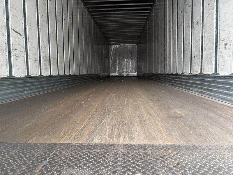 2017 Utility 53` Dry Van Trailer image 3