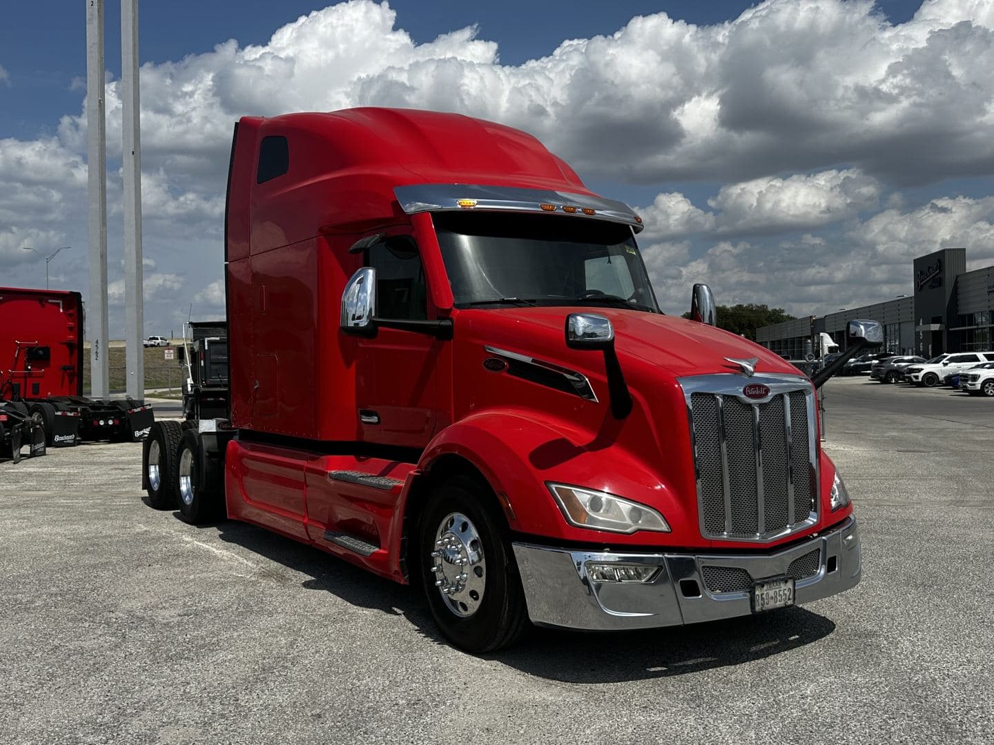2023 Peterbilt 579 image 3