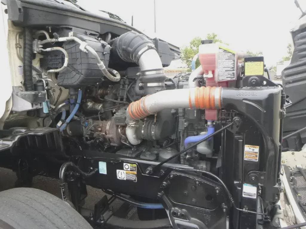 2022 Peterbilt 579 image 7