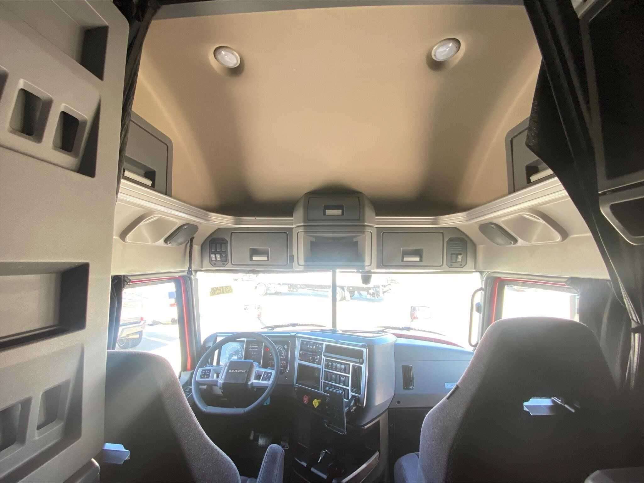 Used 2020 MACK ANTHEM Conventional - Sleeper Truck in Tulsa, OK image 19