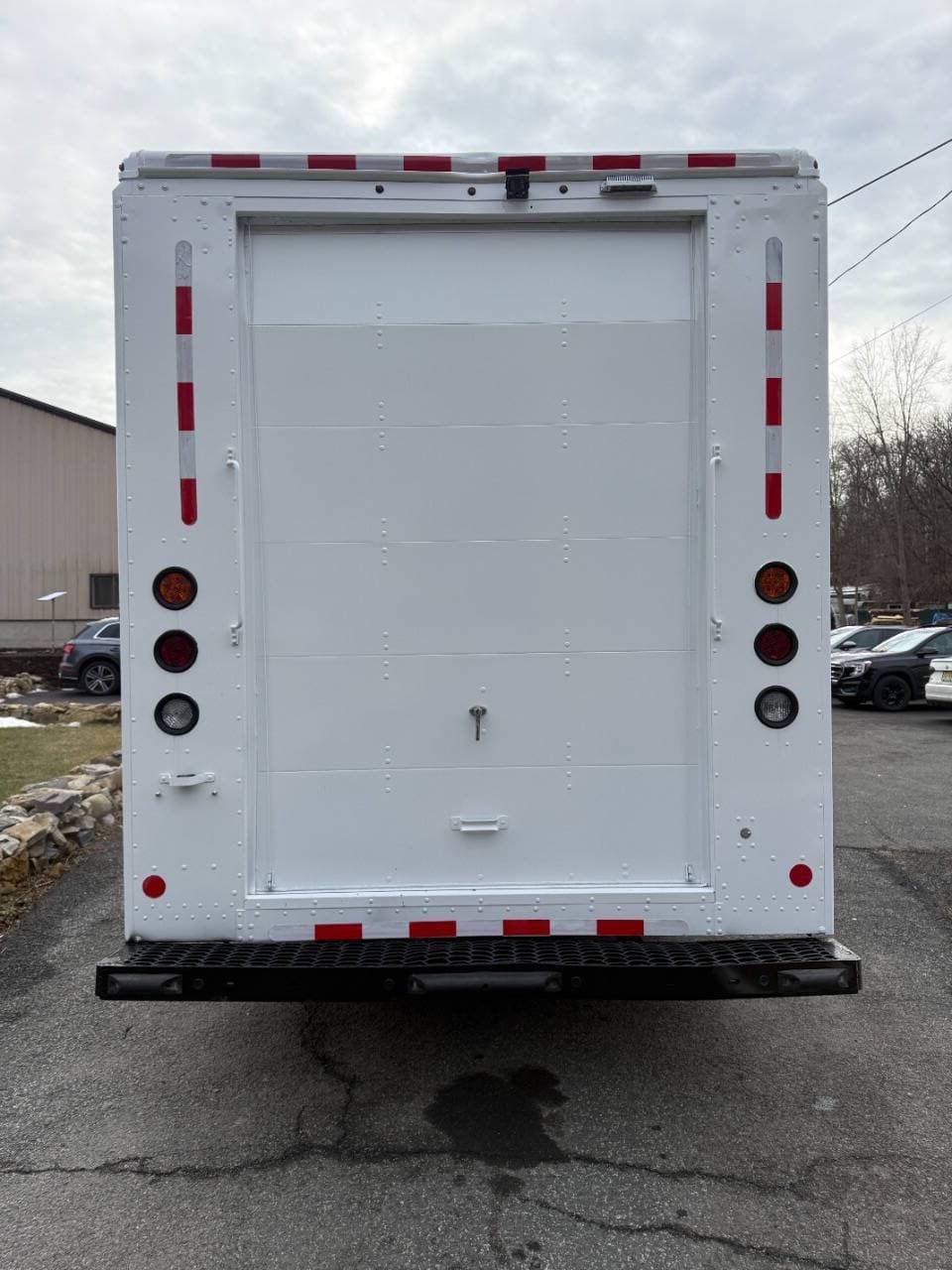 2020 Ford Stripped Chassis image 6