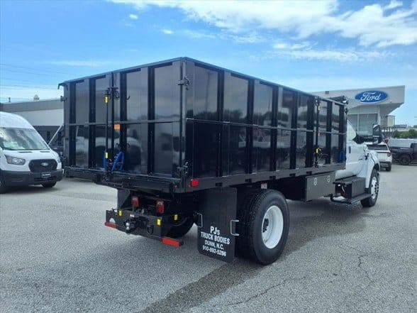 2026 Ford F750 SD image 5