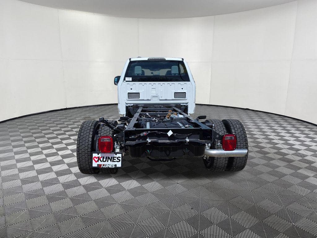 2026 Ford F-450SD XL DRW image 7