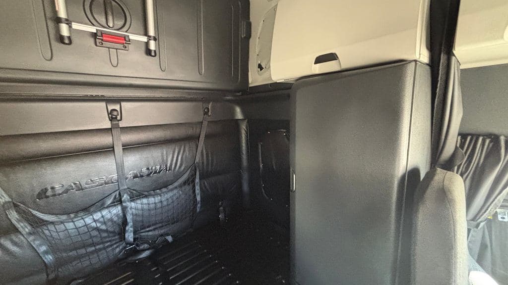 Used 2024 FREIGHTLINER PT126064ST image 24