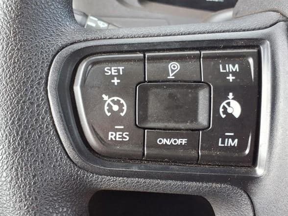 2025 Kenworth T880 image 27