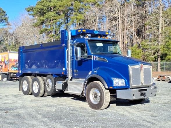2026 Kenworth T880 image 1