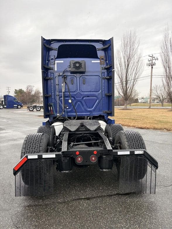 2021 FREIGHTLINER CASCADIA 116 TNF111244 Web image 4