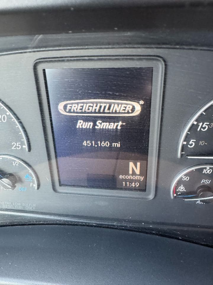 2018 Freightliner Cascadia image 13