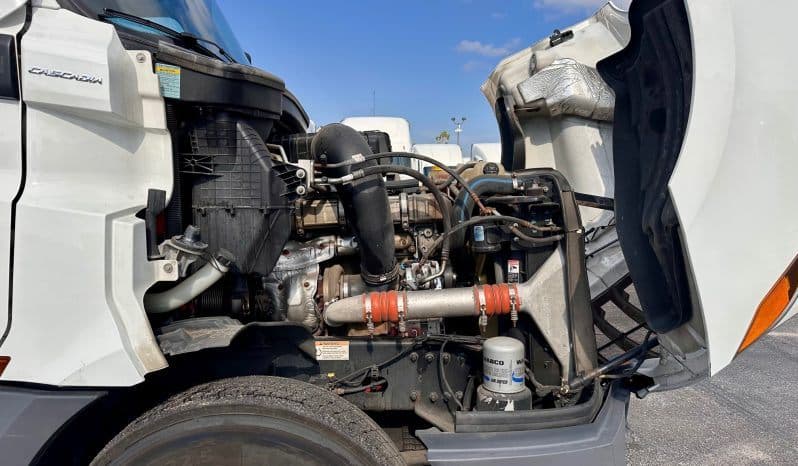 2021 Freightliner Cascadia 126 image 15