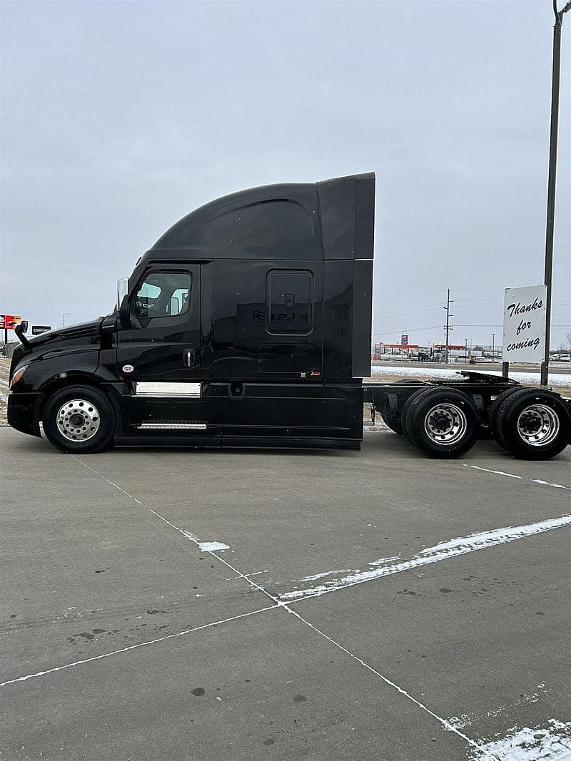 2026 Freightliner Cascadia 126 image 4