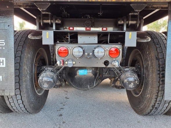 2025 Kenworth T880 image 33