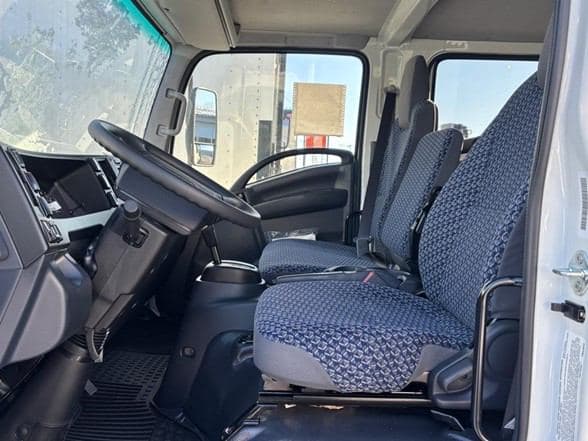 2024 Isuzu NPR HD image 7