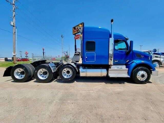 2019 Peterbilt 567 image 2