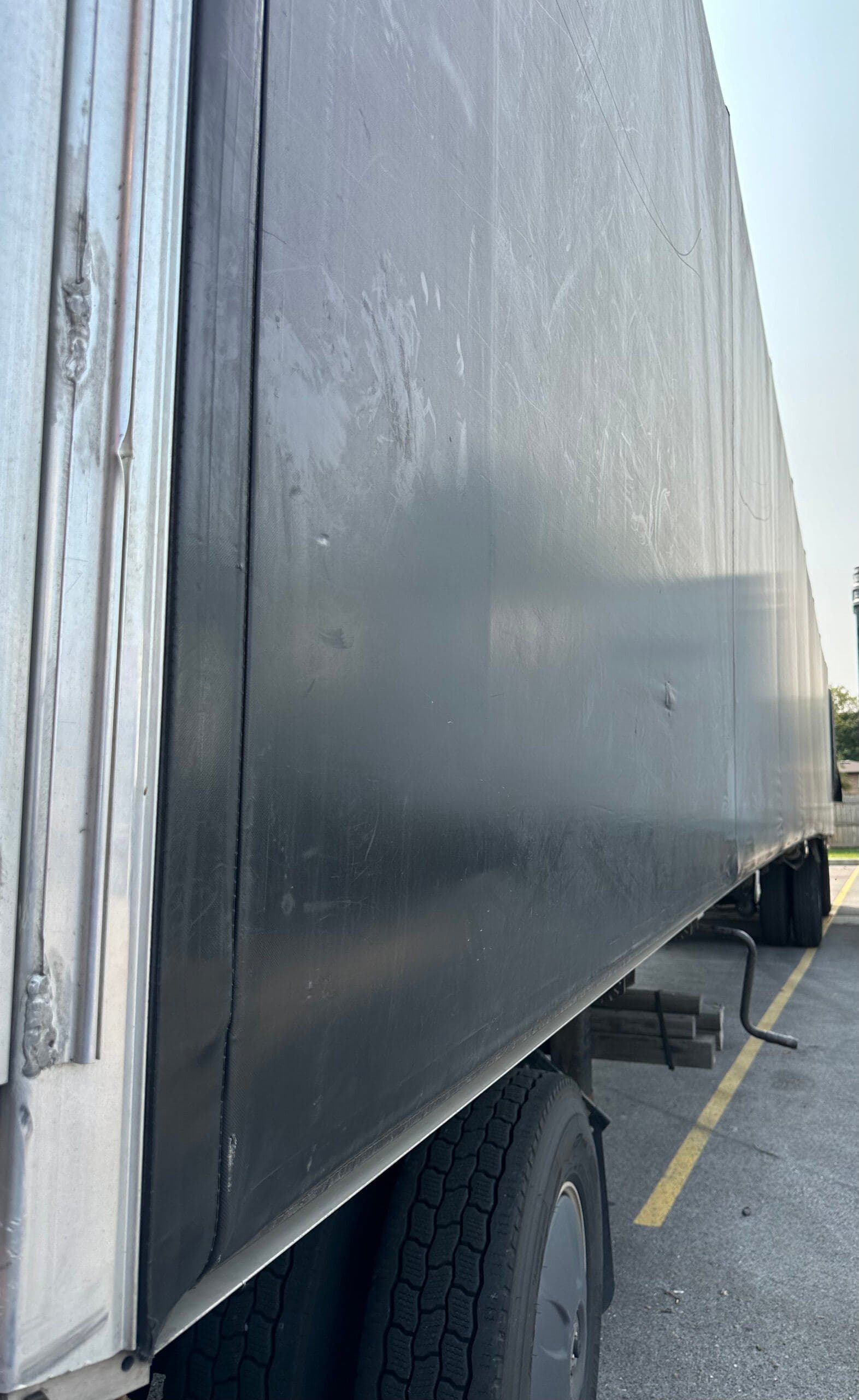 2015 Fontaine Revolution 52 – 53′ Conestoga Rear Slide image 2