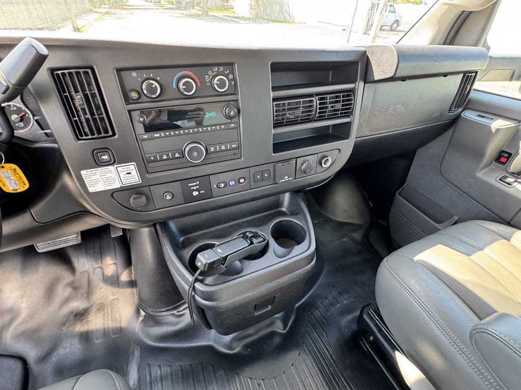 2021 GMC Commercial Vans image 58