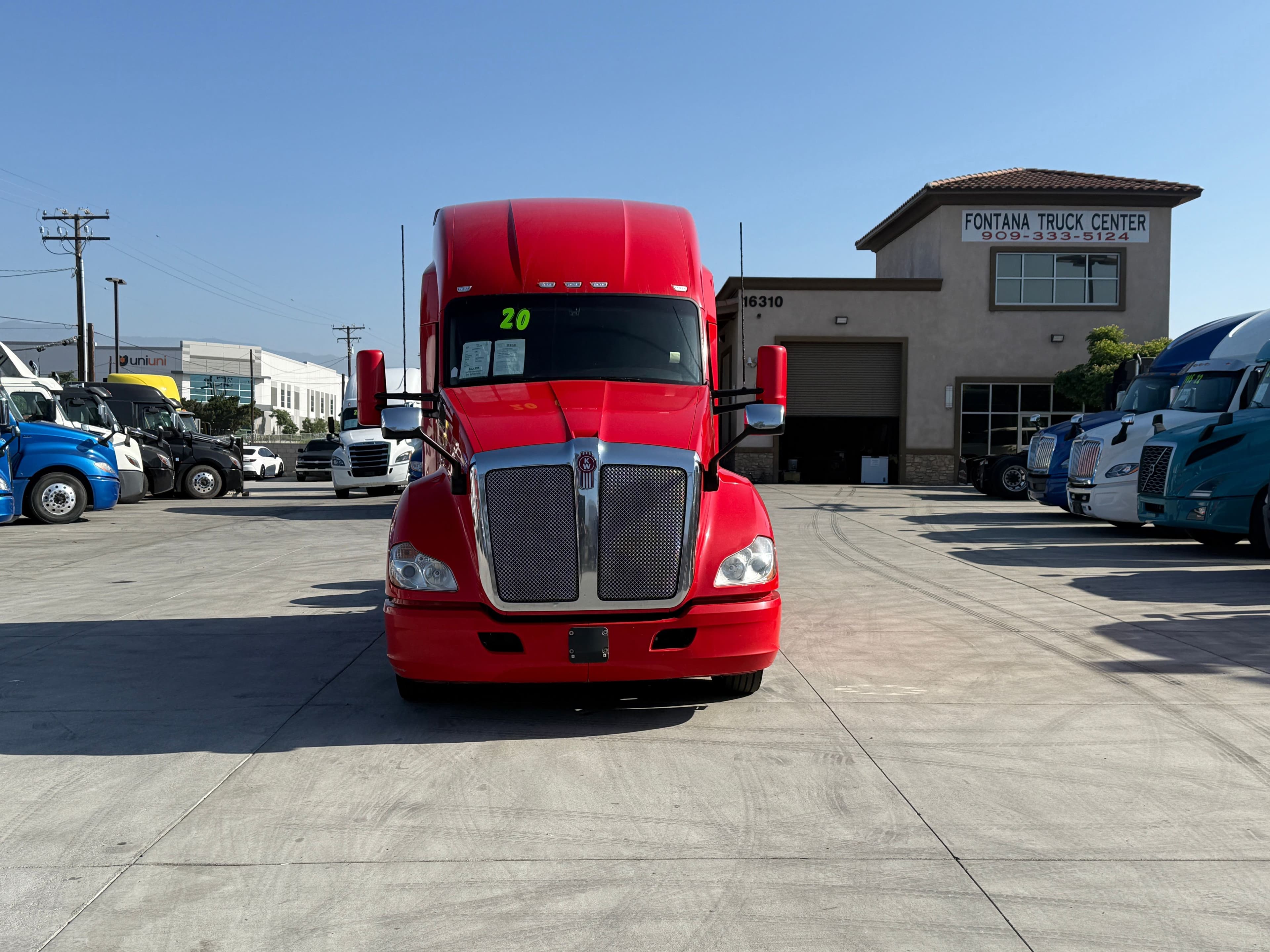 2020 Kenworth T680 image 2