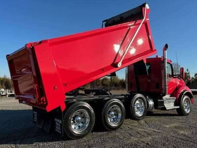 2022 Kenworth T880 image 2