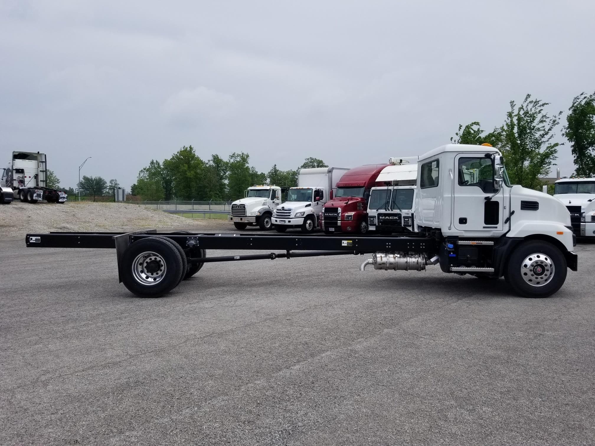 2025 MACK MD6 120094 image 7