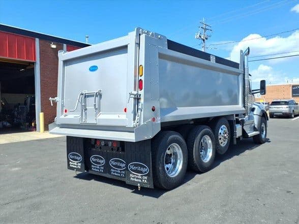 2026 Kenworth T880 image 6