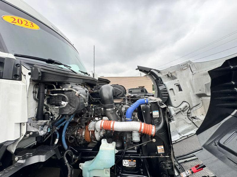 2023 Kenworth T600 image 15