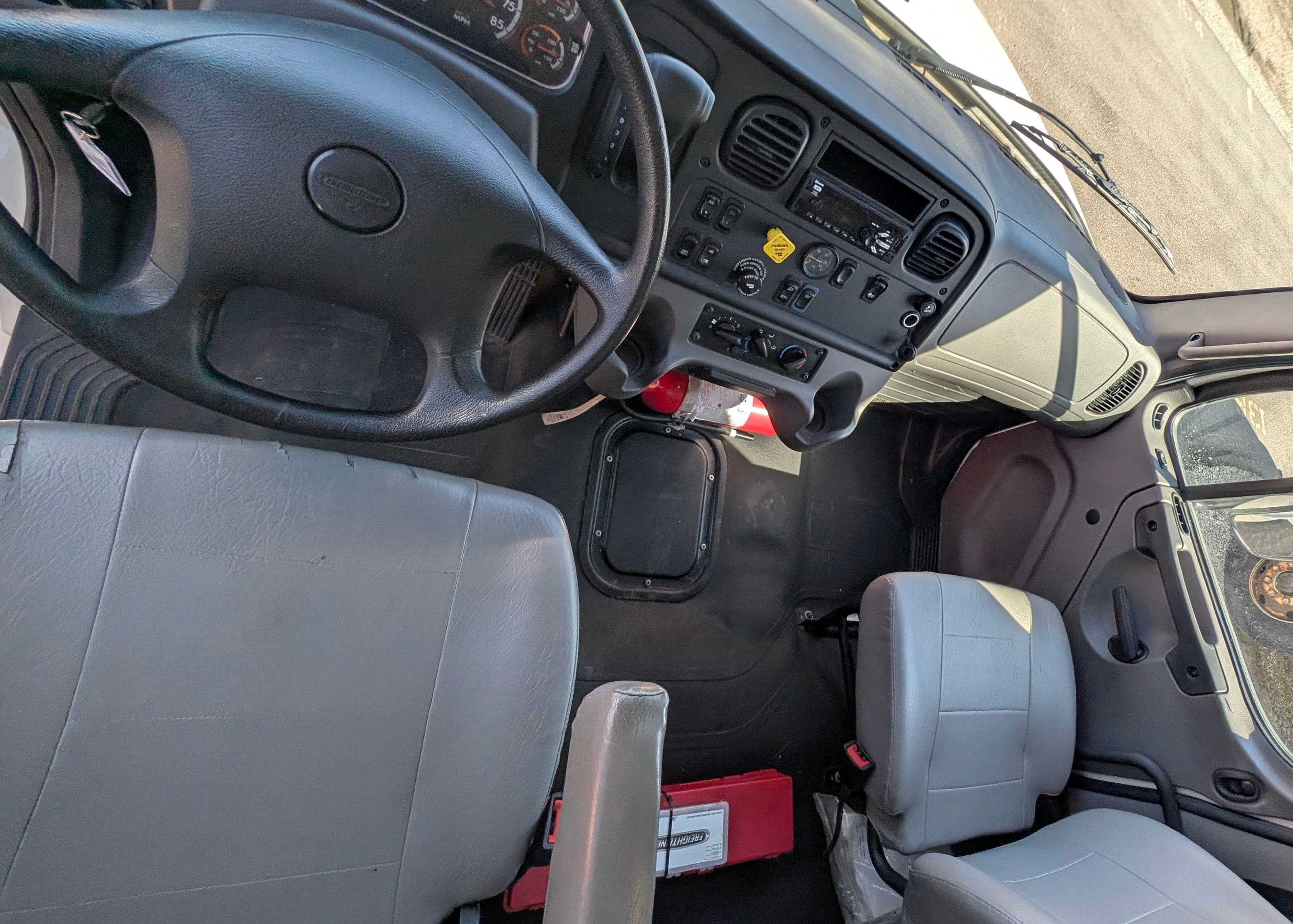 2020 Freightliner M2 image 8