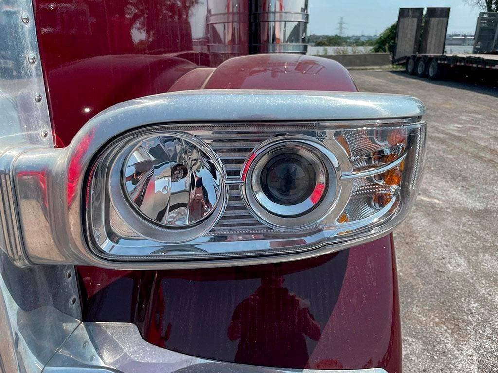2025 Peterbilt 589 image 10