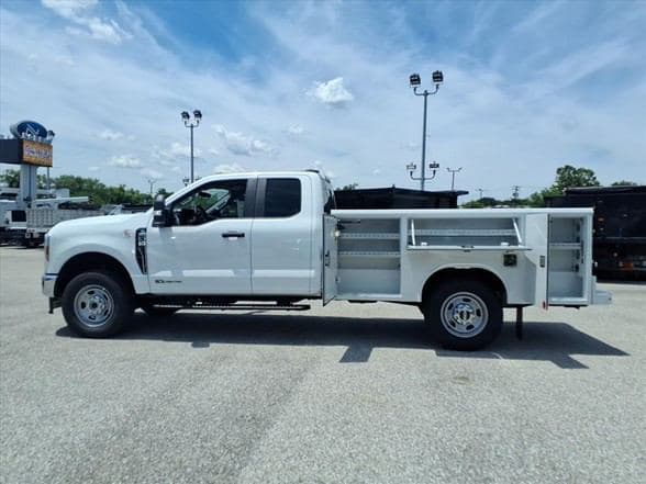 2026 Ford F350 SD XL image 4