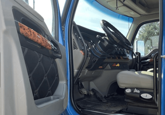 2020 Kenworth T880 image 7