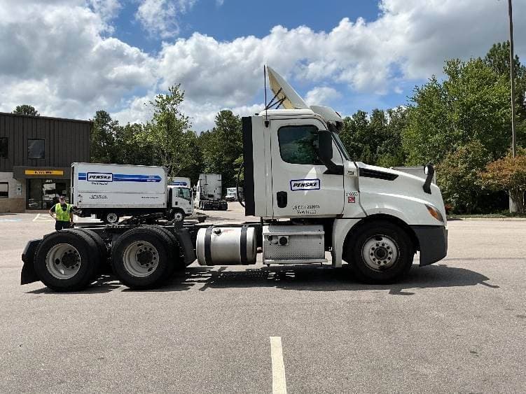 2018 Freightliner Cascadia image 7