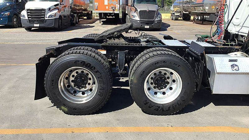2020 Freightliner Cascadia 126 image 8