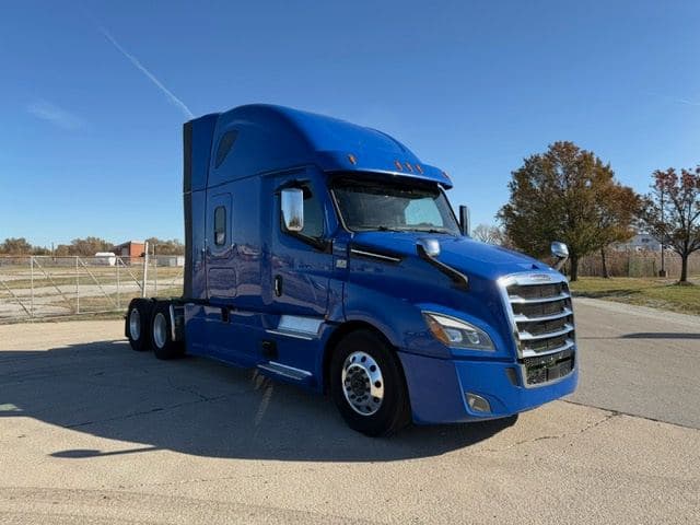 2024 Freightliner Cascadia image 3