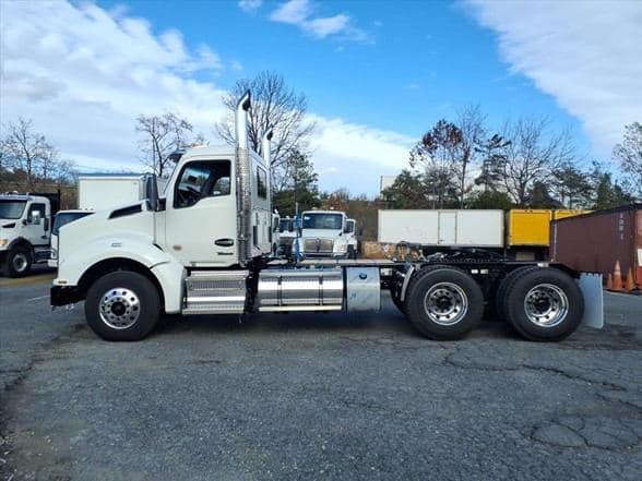 2026 Kenworth T880 image 9