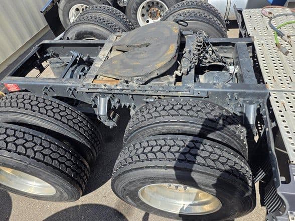 2020 Volvo VNL64T760 image 8